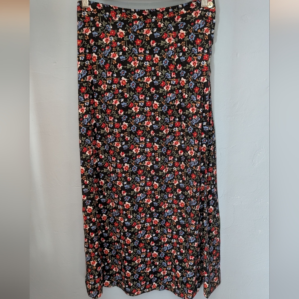 🫰🏼 Vintage Cottagecore Black Floral MoP Button Midi Skirt - Picture 3 of 5